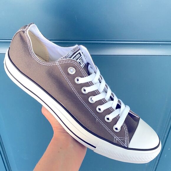 ⭐️🤍🤍CONVERSE ALL STAR SNEAKERS🤍🤍 - Picture 1 of 10